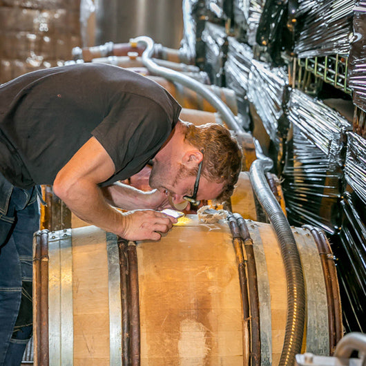 Tracteur Rouge thomas Finot / Domaine Finot